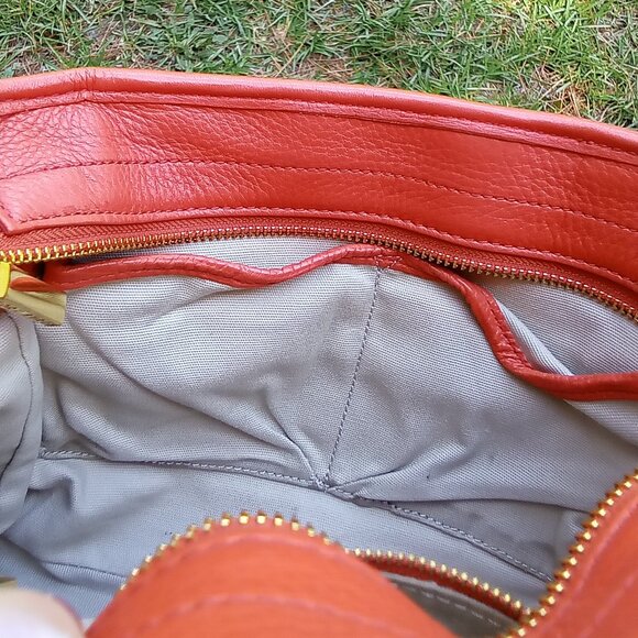 Tory Burch Amanda Classic Hobo Shoulder Crossbody Bag EUC W/ Coa - Picture 10 of 13